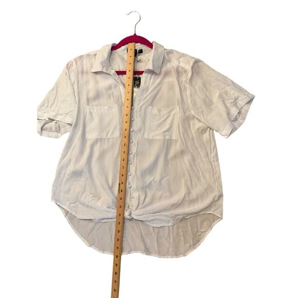 Red Velvet Shirt Button Up Short Sleeves Tie Front Casual White Womens Large NWT - Picture 5 of 6
